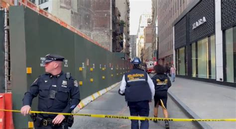 Manhattan parking garage that collapsed, killing 1, had open property violations, records show